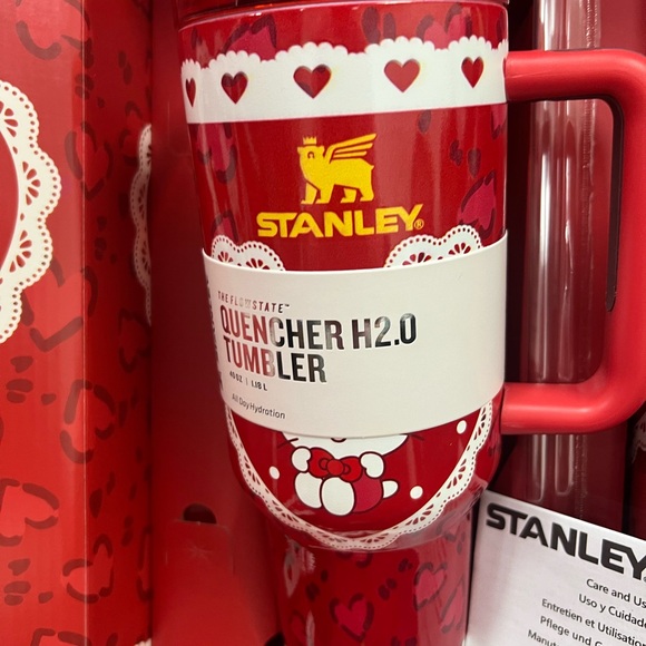 Stanley Red Heart Quencher Tumbler - Picture 2 of 4